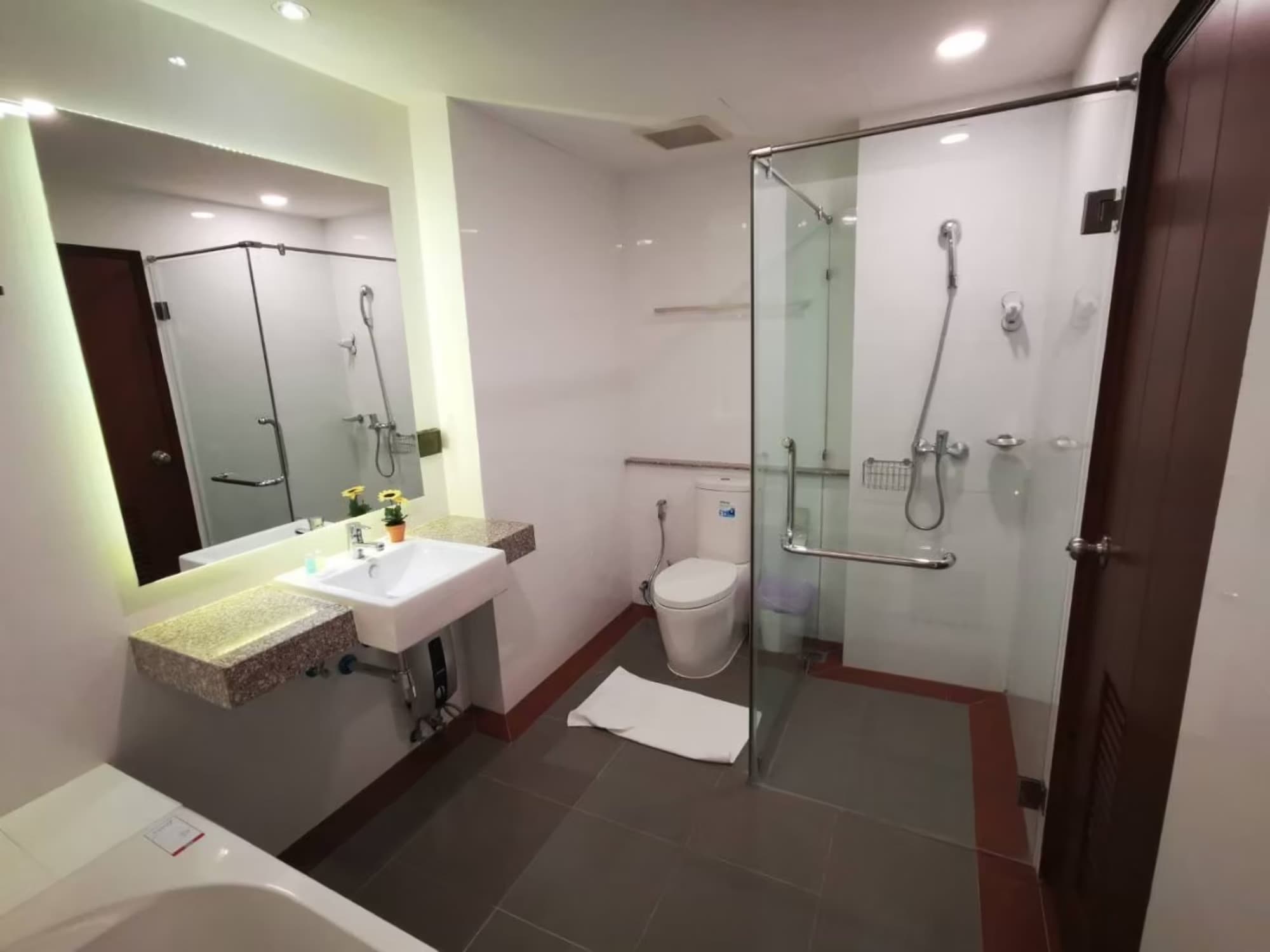2 Bed Condo for Rent in Mueang Chiang Mai - Image 18