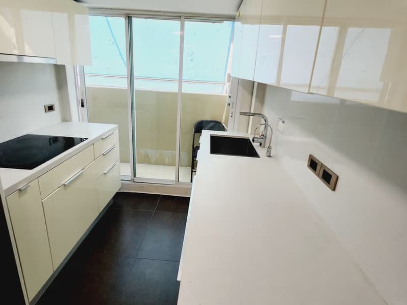 4 Bed Condo for Rent and Sale in Watthana