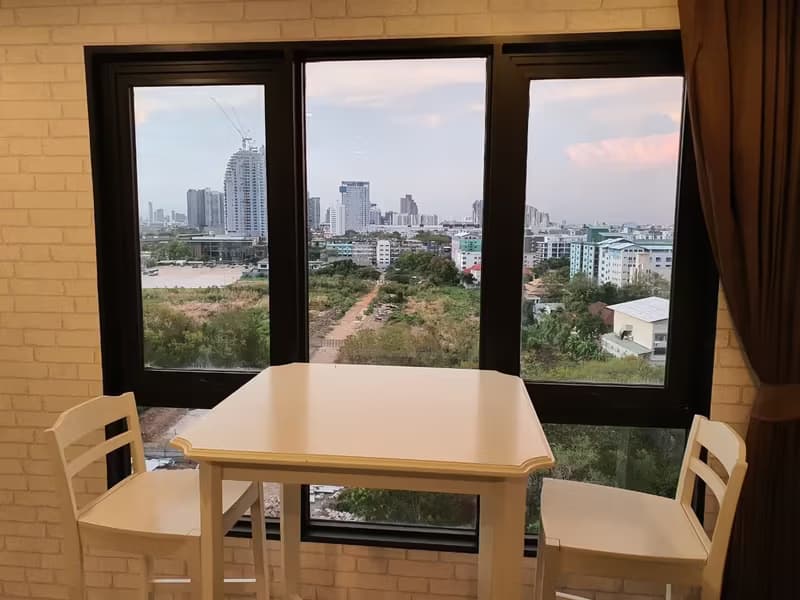 1 Bedroom Condo