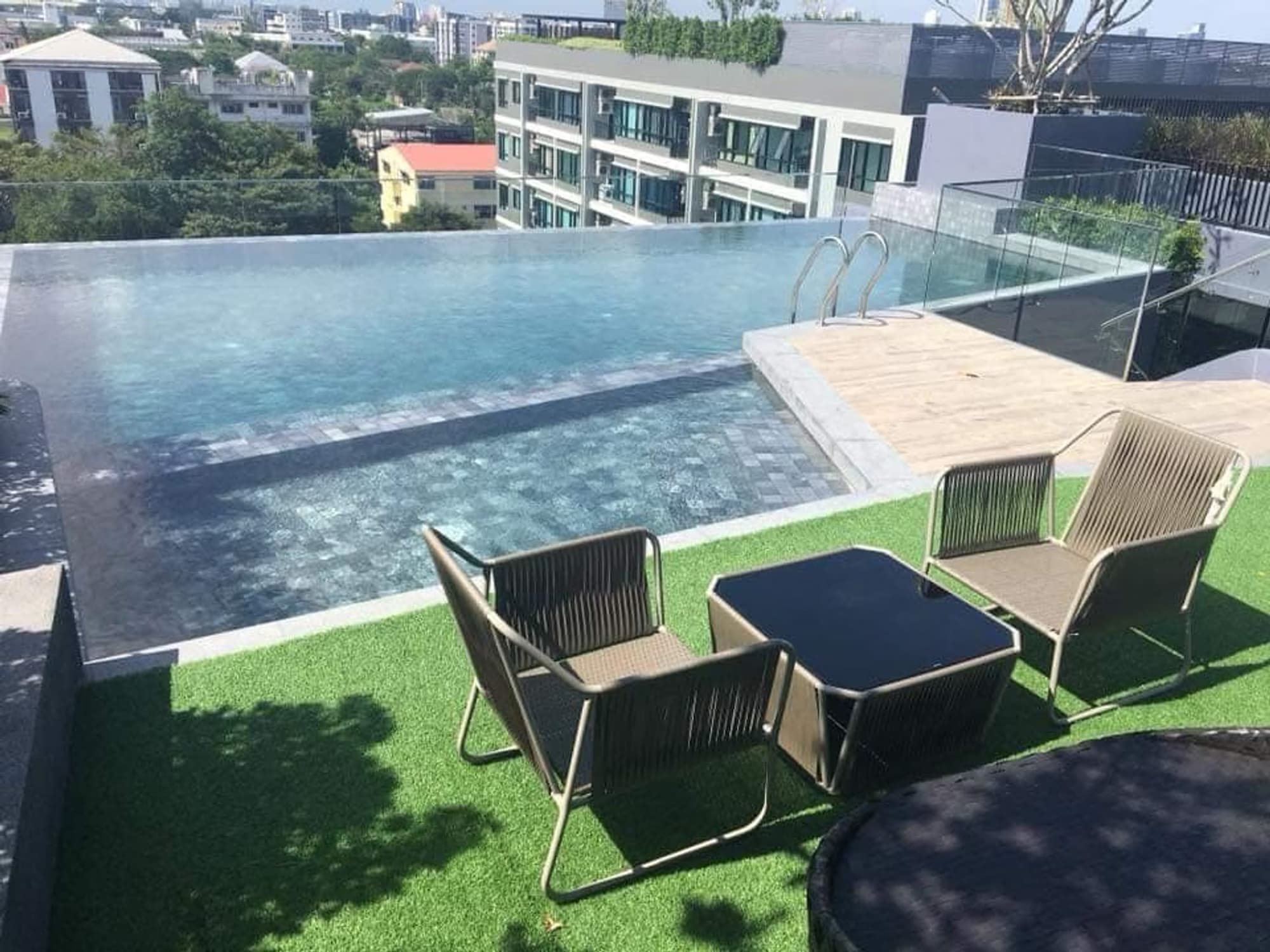 Condo for Rent at Attitude Bearing   - Image 11