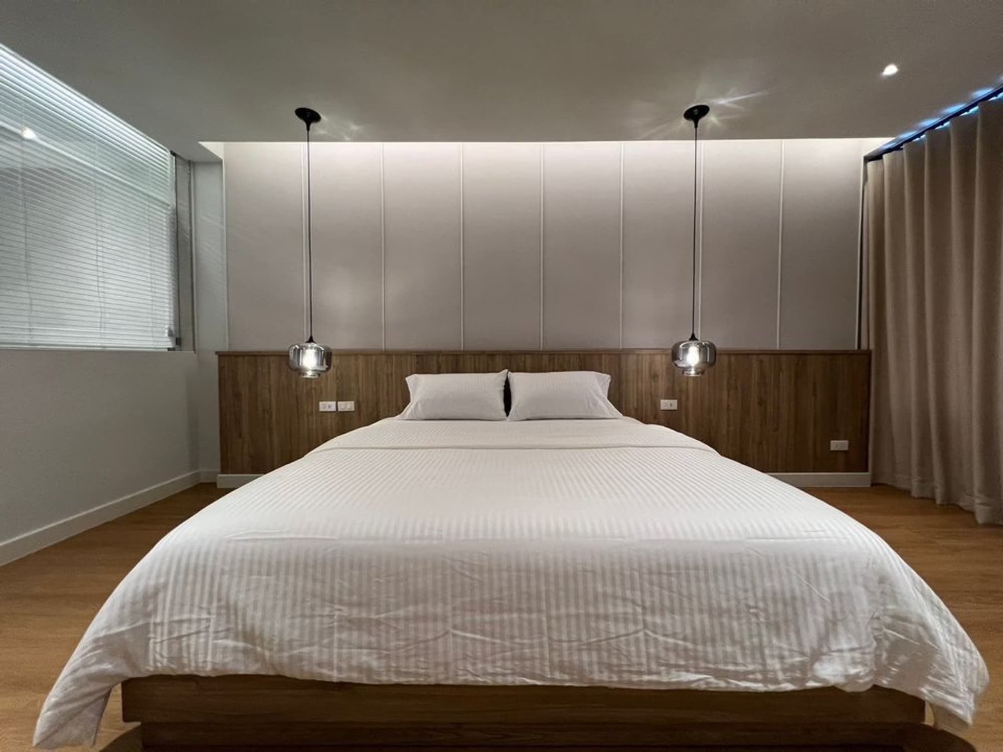 Condo for Rent, Sale at Ban Phloen Chit Apartment - Image 10
