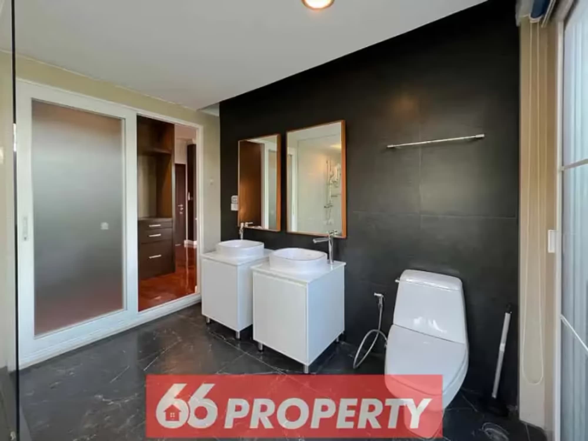 4 Bedroom House - Image 9