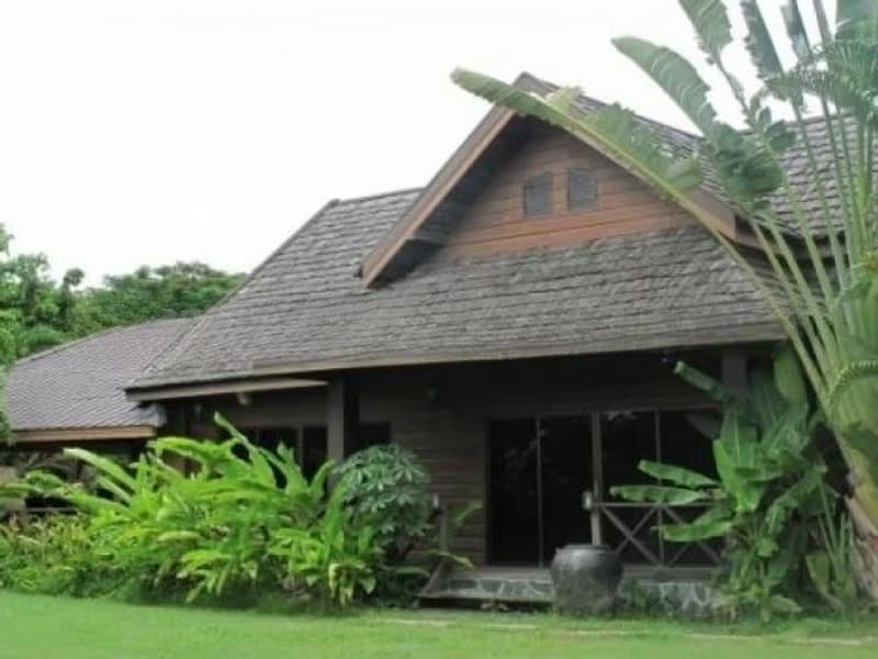 5 Bed House for Rent and Sale in Mae Rim