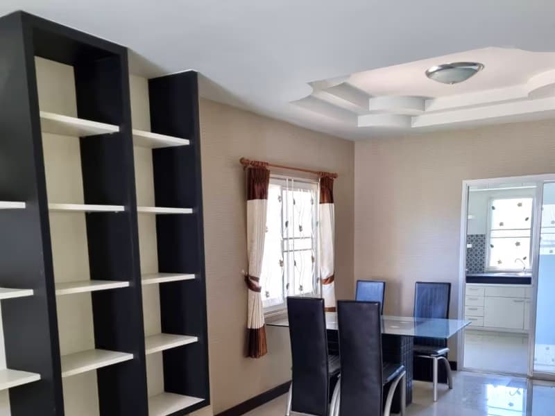 4 Bed House for Rent in Saraphi