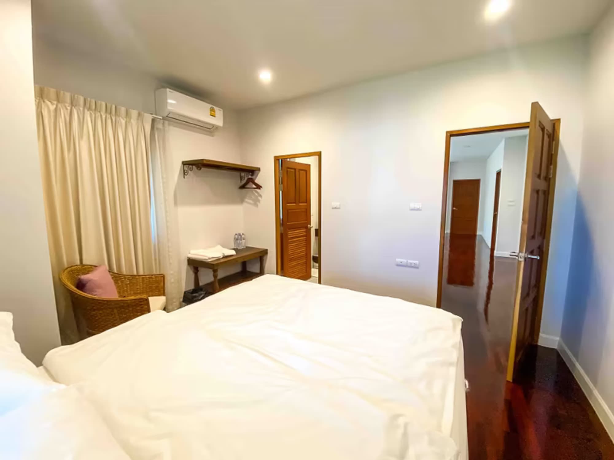 4 Bedroom House - Image 22