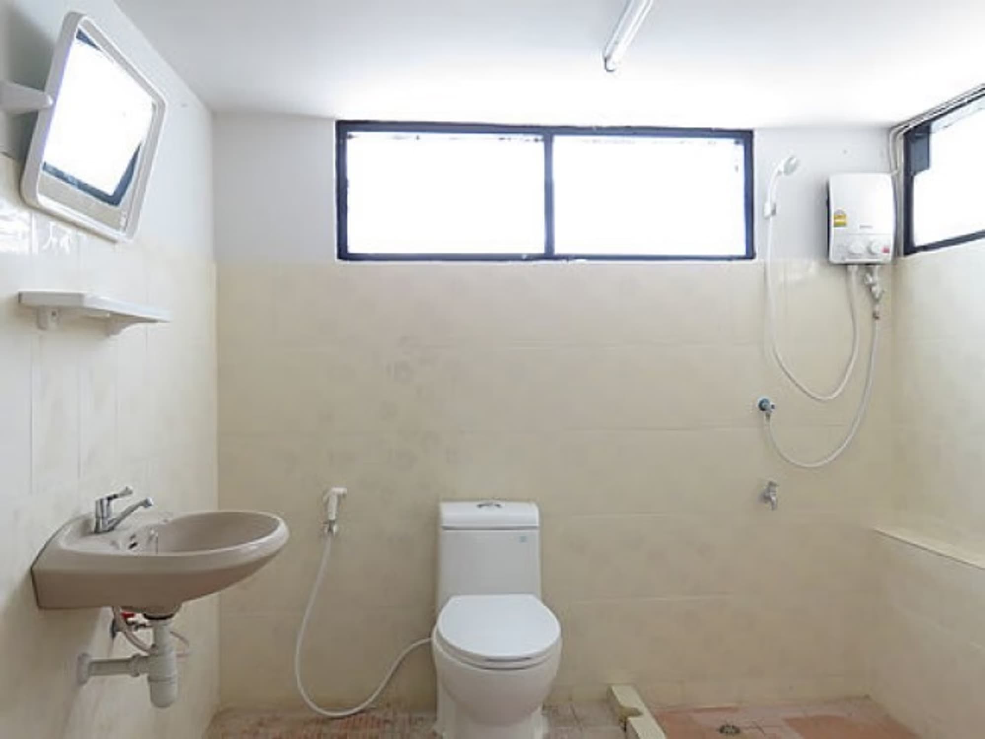 6 卧室 别墅 用于 出租和出售 在 Mueang Chiang Mai District - Image 15