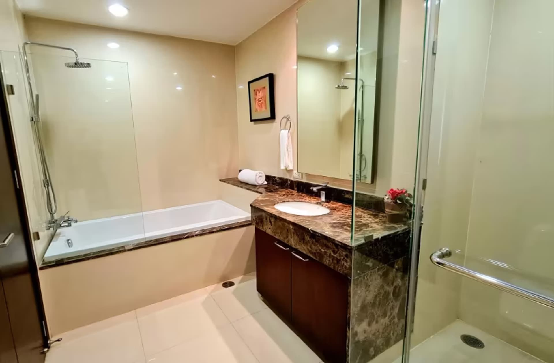 4 Bedroom Condo - Image 5