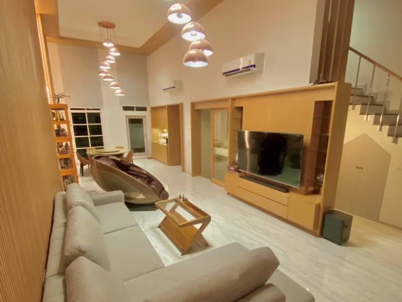 4 Bed Townhouse for Sale in Bang Kho Laem