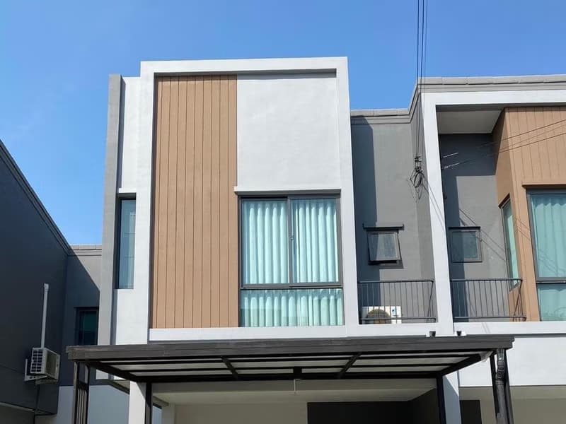3 Bed Townhouse for Rent in Bang Phli