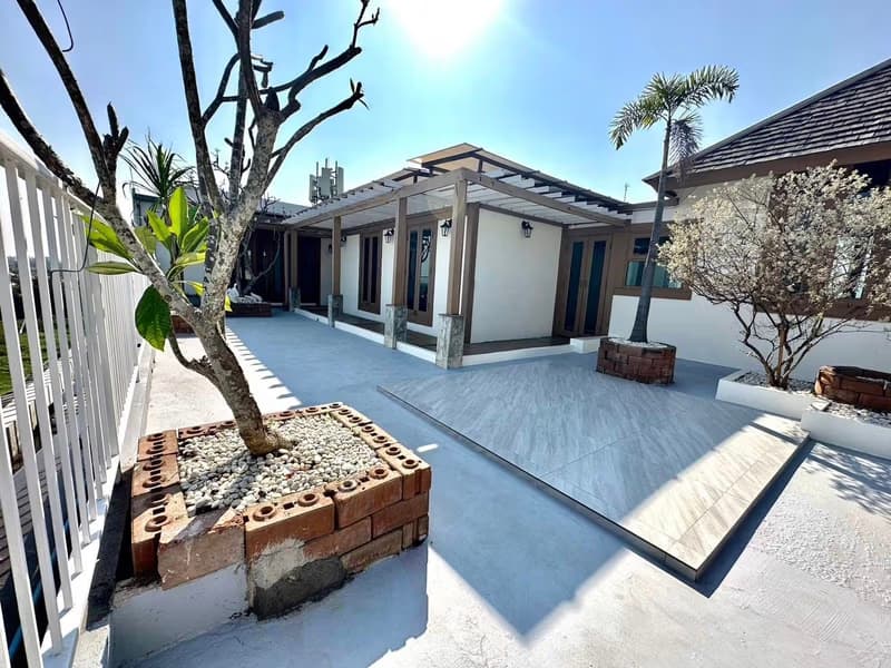 5 Bed Condo for Sale in Mueang Chiang Mai
