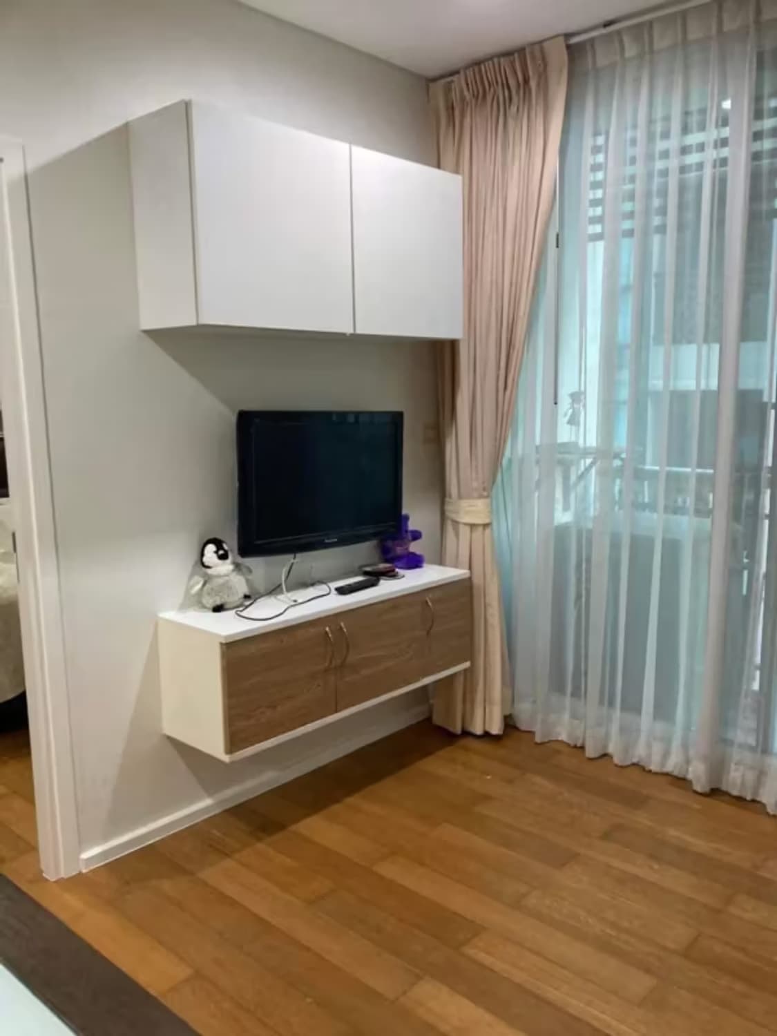 1 Bedroom Condo - Image 8