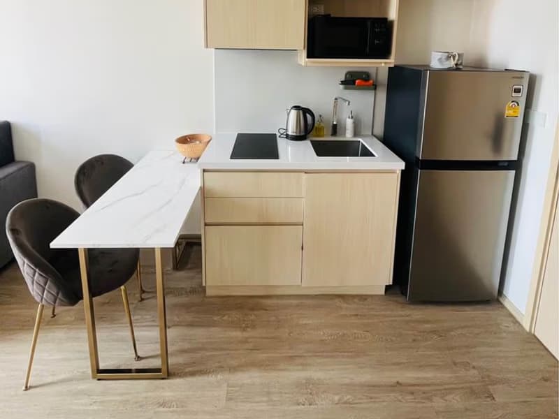 Condo for Rent at Noble State 39