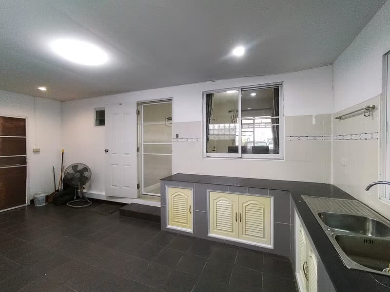 3 Bed House for Rent and Sale in San Kamphaeng