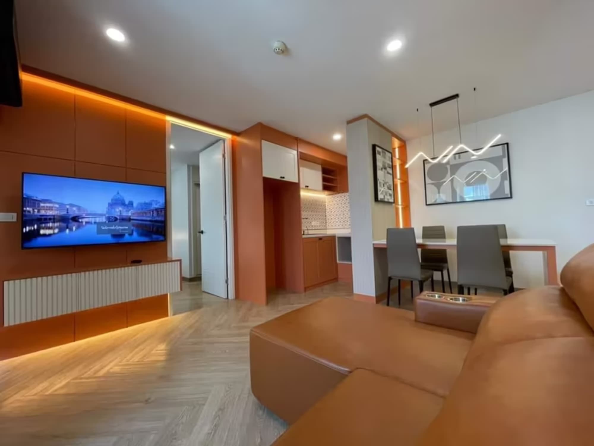 Condo for Sale at DCondo Sign - Image 1