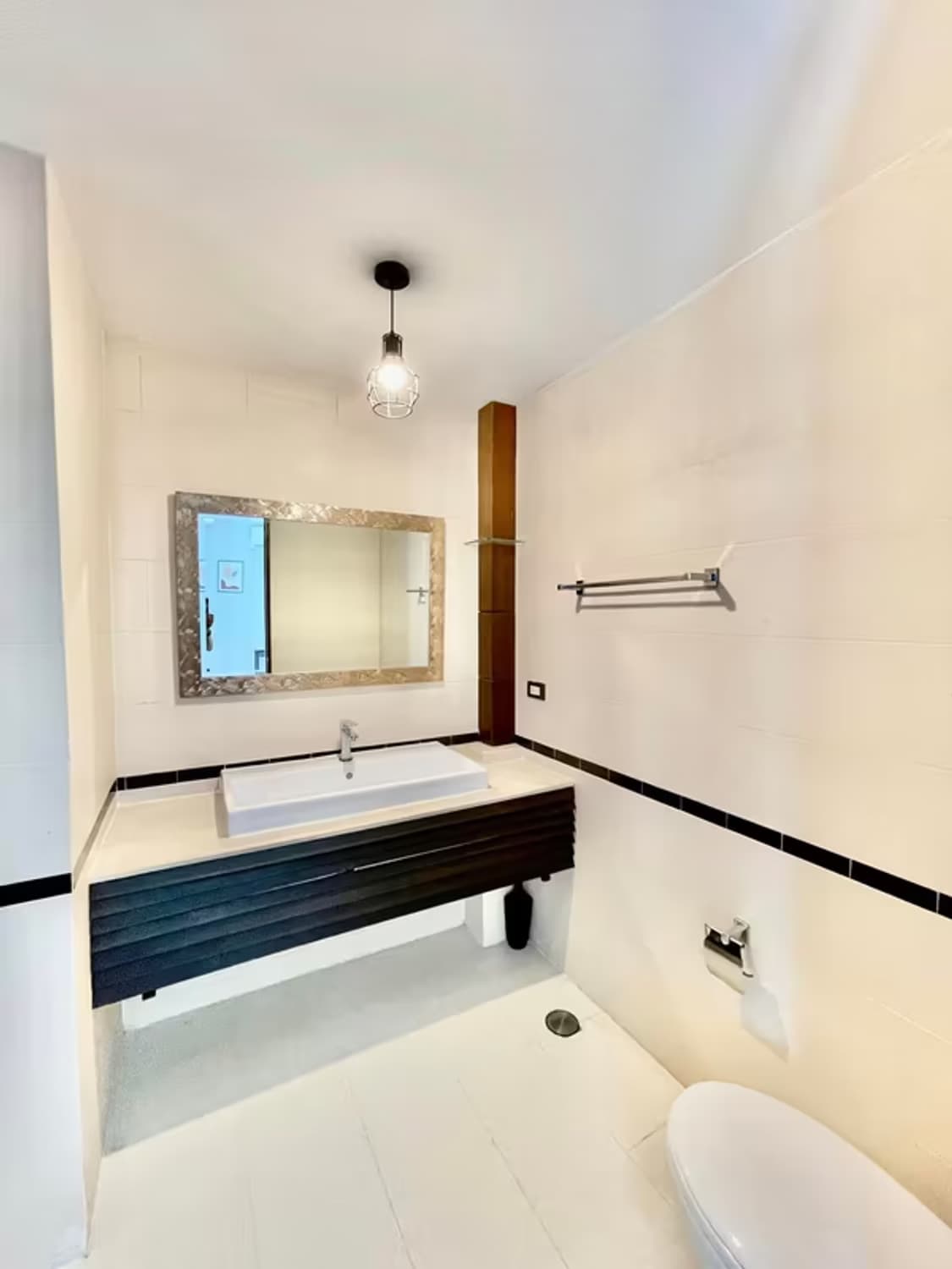 4 Bedroom House - Image 14