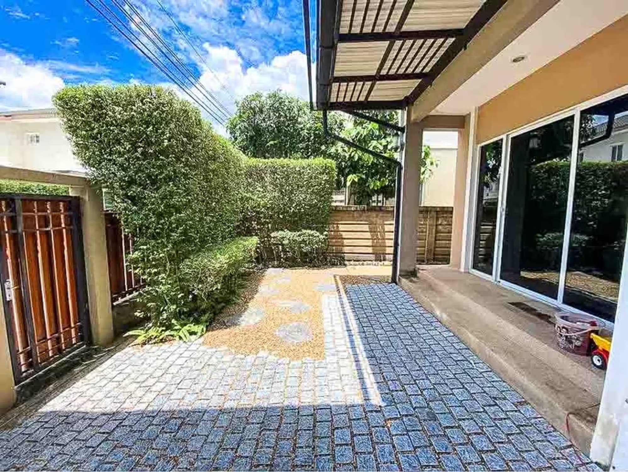 3 Bedroom House fot rent at Passorn Prestige Pattanakarn - Image 6