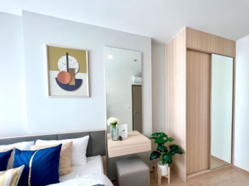 1 Bedroom Condo