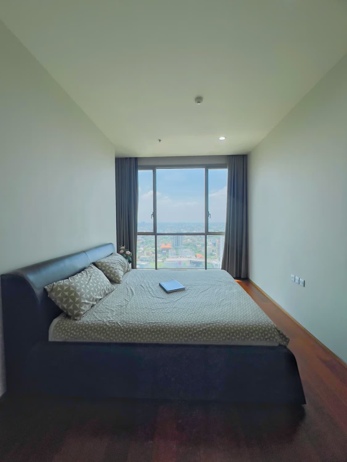 3 Bed Condo for Sale in Watthana - Image 4