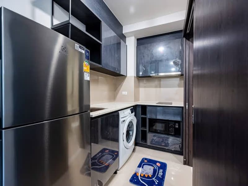1 Bed Condo for Rent  Near Huai Khwang MRT