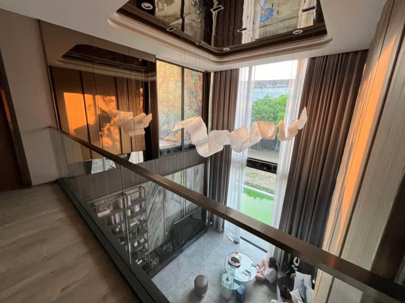 5 Bed House for Rent in Bang Na