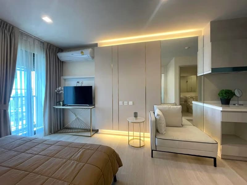 2 Bed Condo for Rent in Pathum Wan