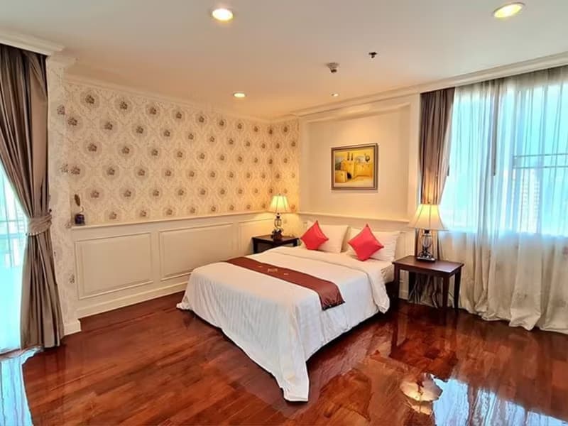 4 Bedroom Condo