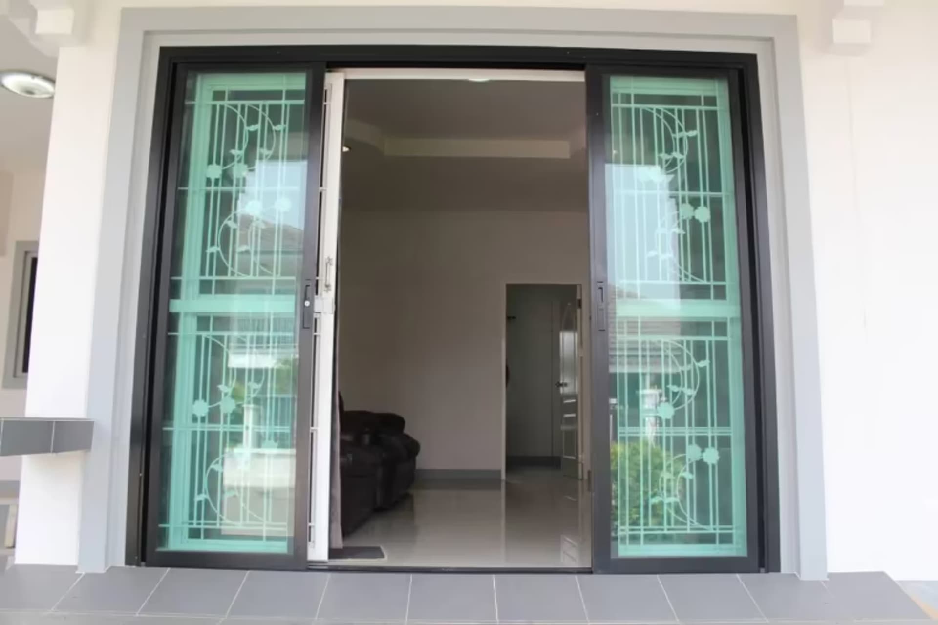 3 Bedroom House - Image 2