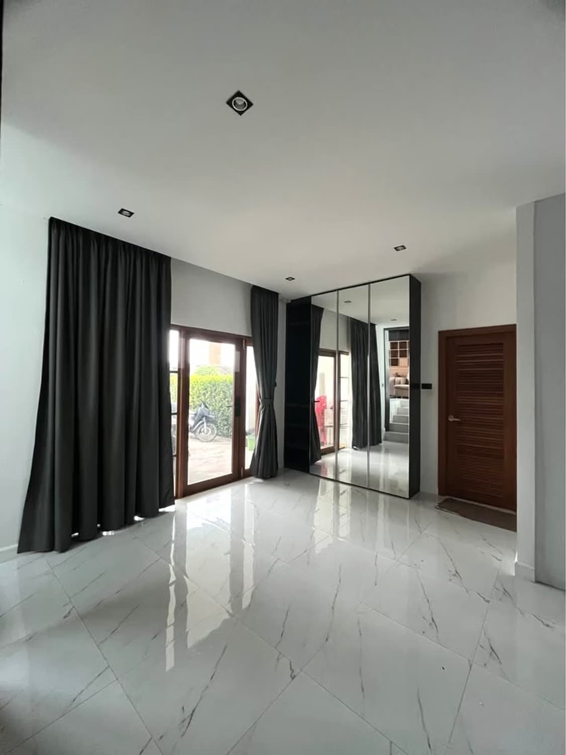 2 Bed Townhouse for Rent in San Sai - Image 8