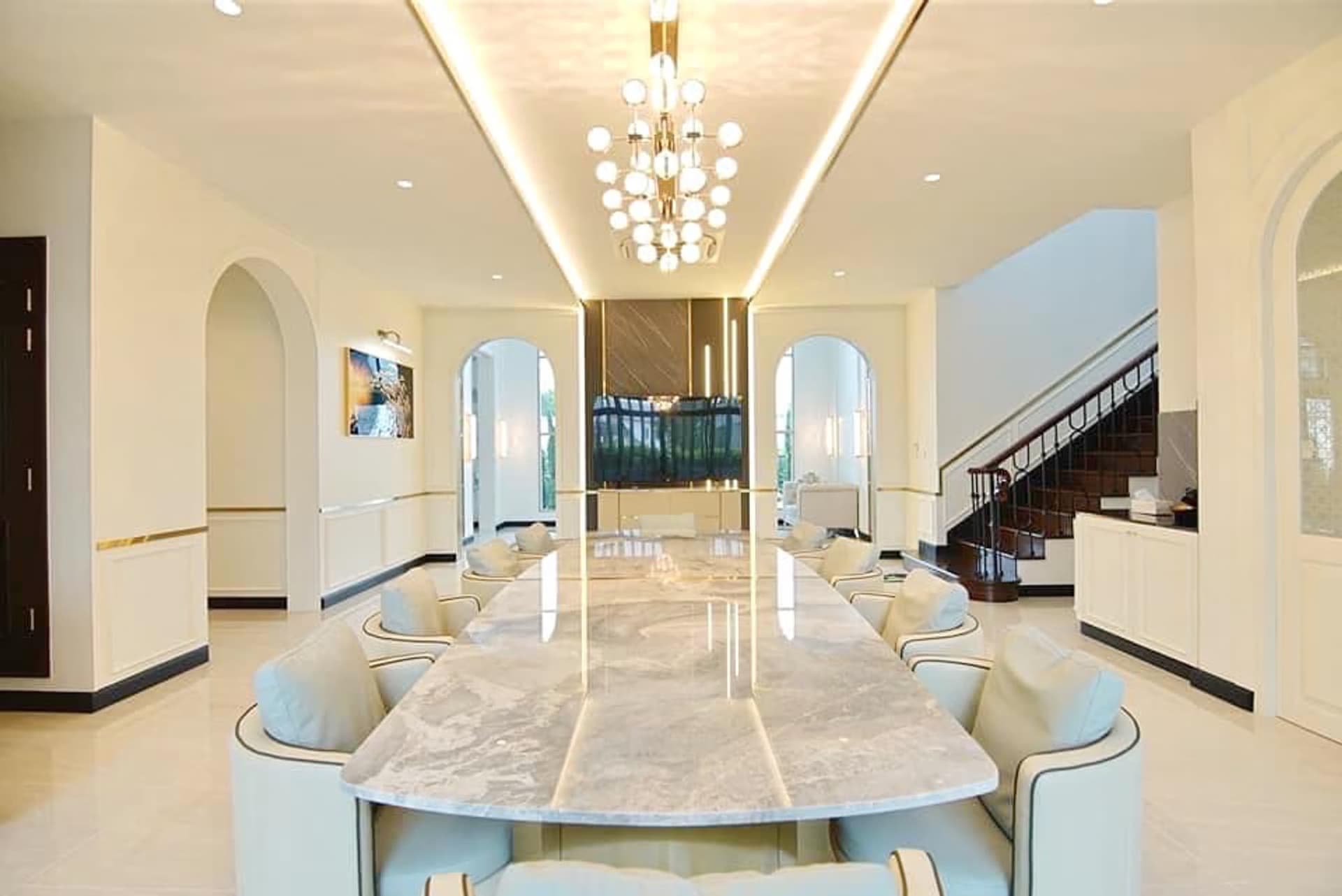 5 Bed House for Rent and Sale in Prawet - Image 3