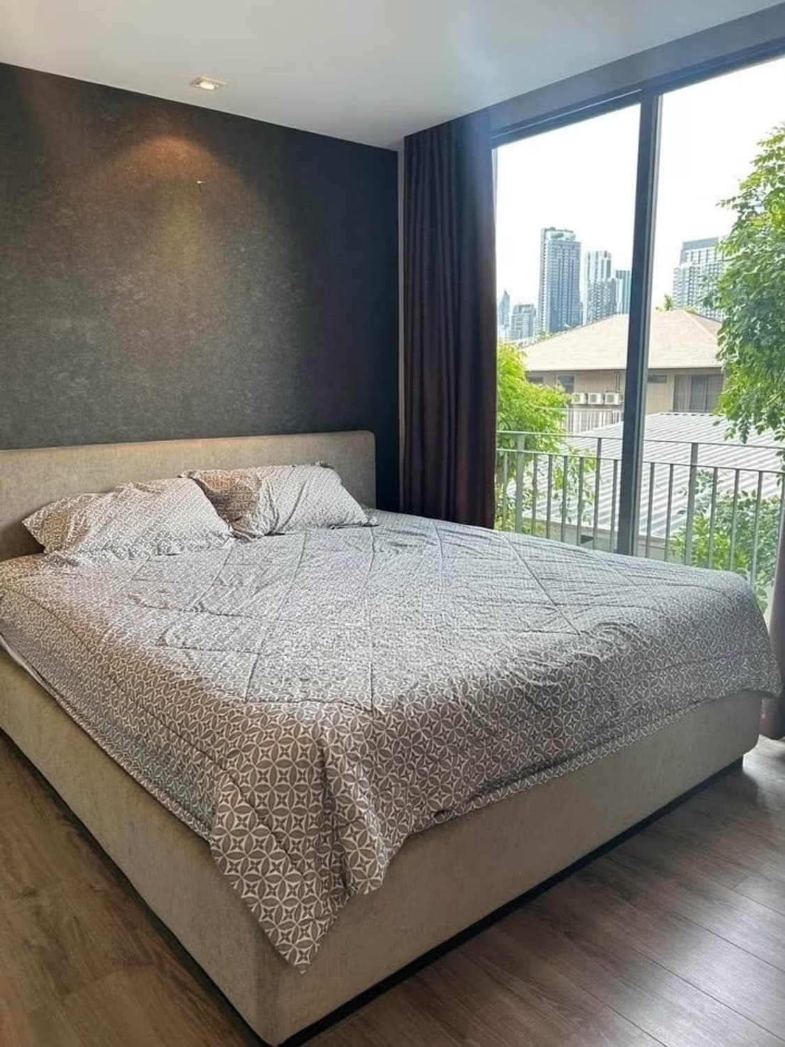 1 Bed Condo for Rent in Phra Khanong - Image 4