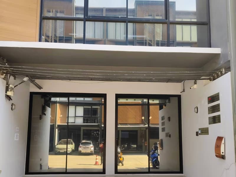 3 Bed Townhouse for Rent and Sale in Suan Luang