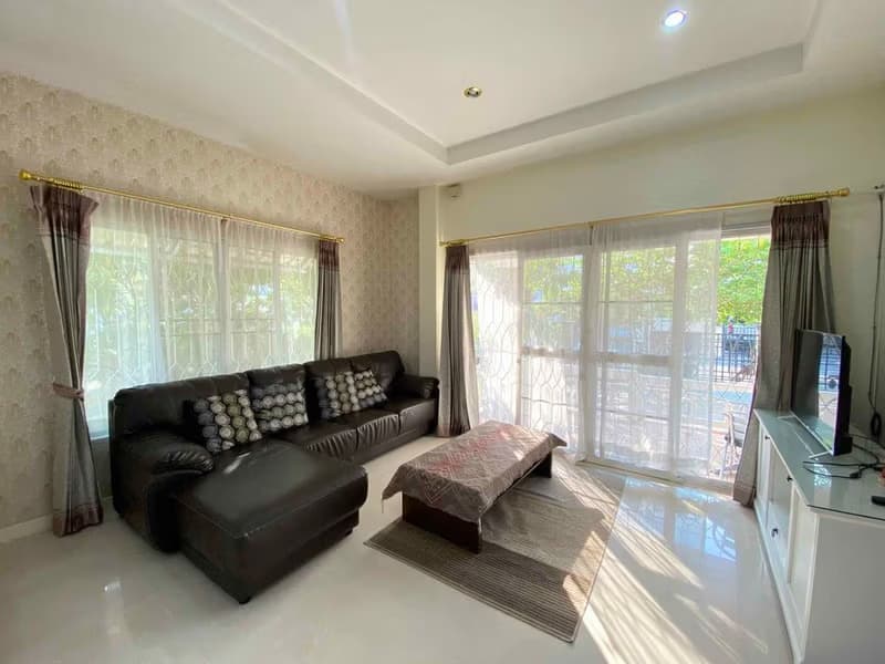 4 Bed House for Rent in Mueang Chiang Mai