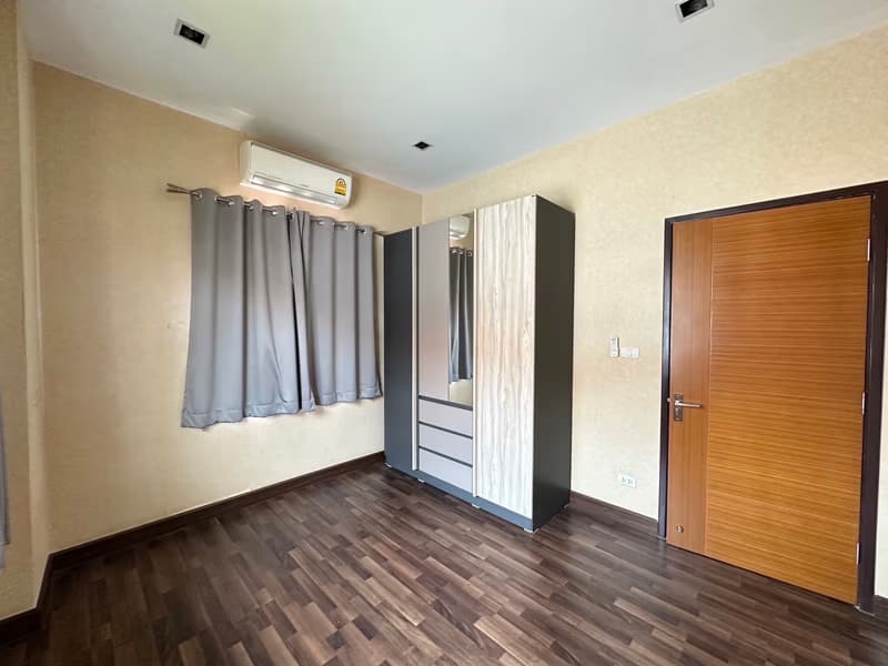House for Rent At The Oriental Regent 3