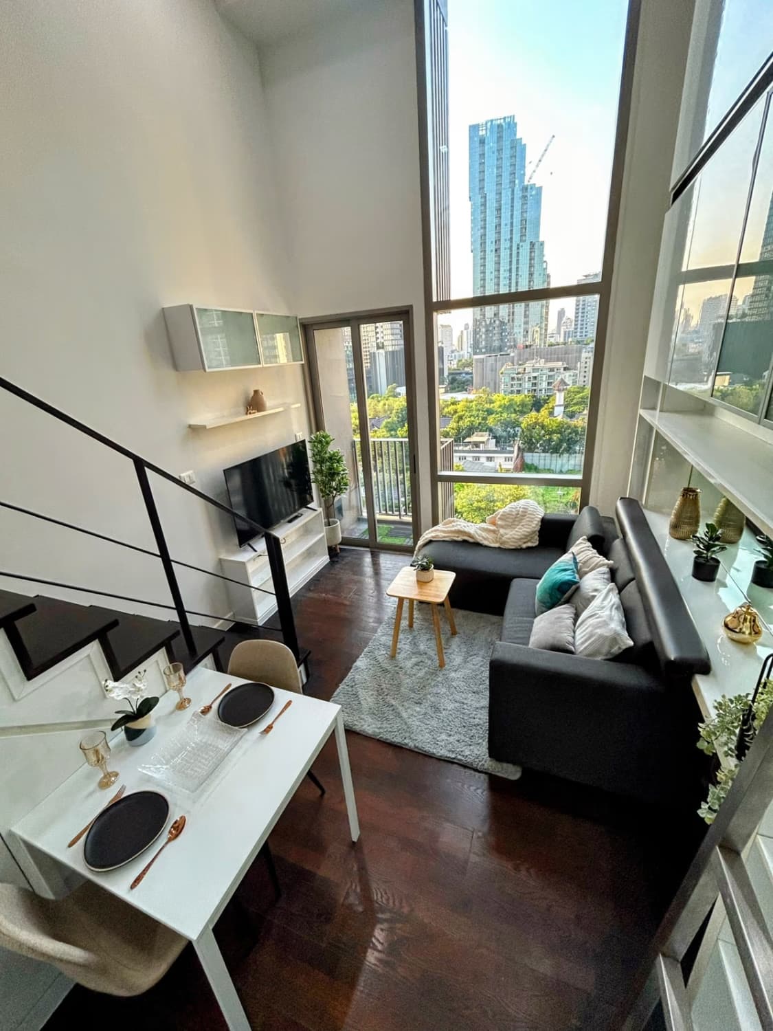 1 Bed Condo for Rent in Khlong Toei - Image 1