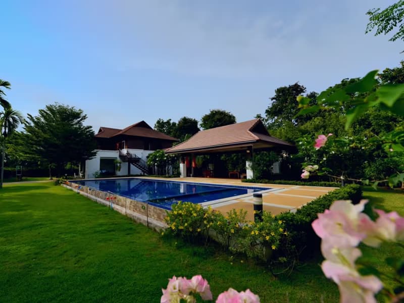 Lanna Contemporary Pool Villa