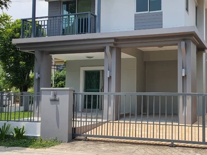 3 Bed House for Rent in Bang Phli