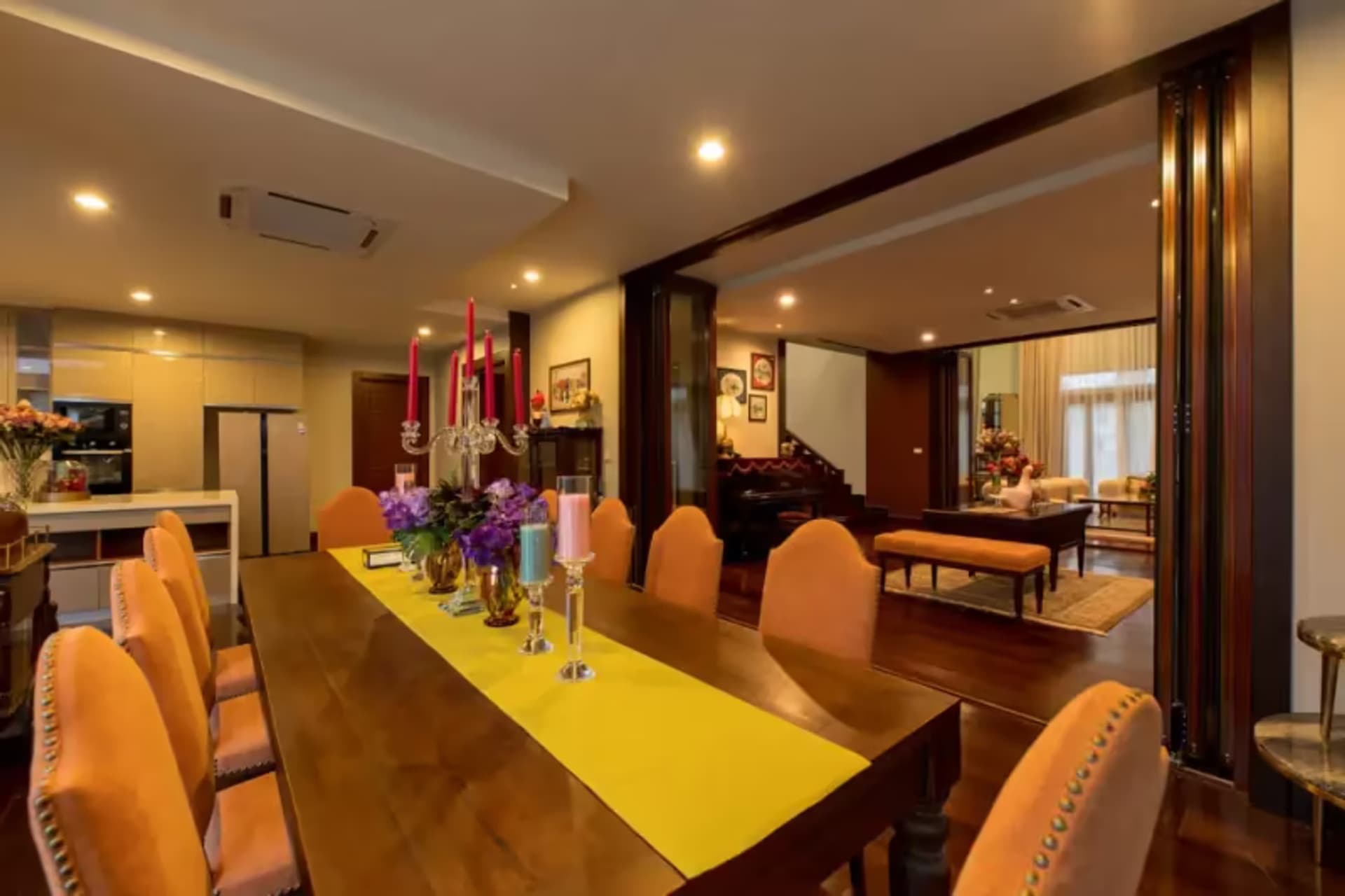7 Bedroom House - Image 11