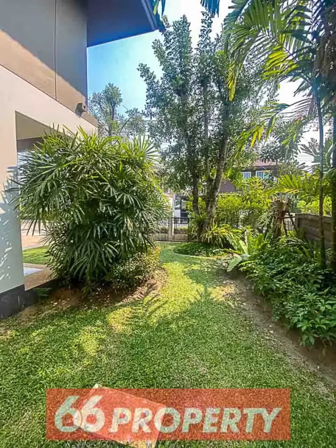4 Bedroom House - Image 20