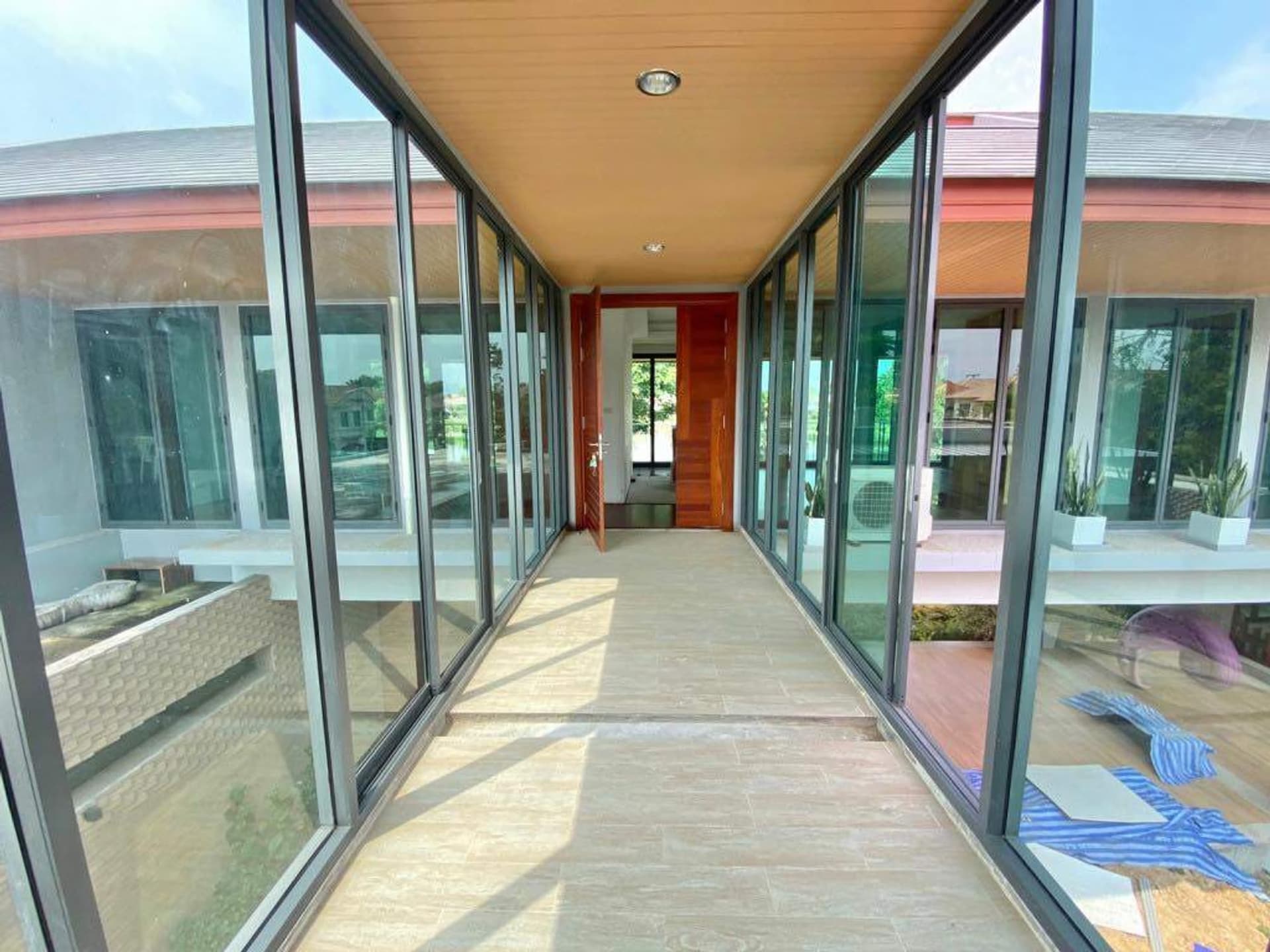 4 Bedroom House - Image 5