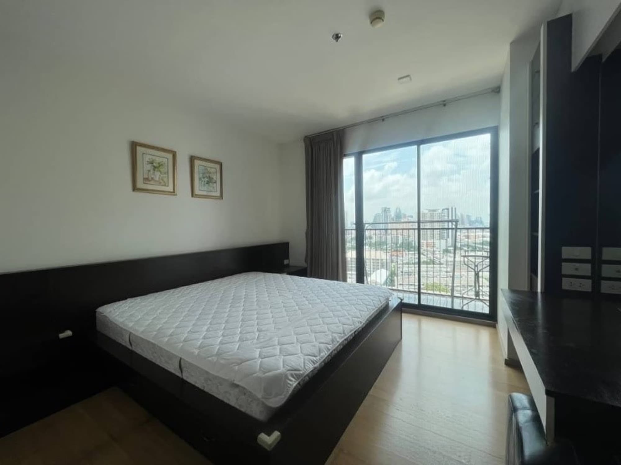 1 Bed Condo for Rent in Phaya Thai - Image 3