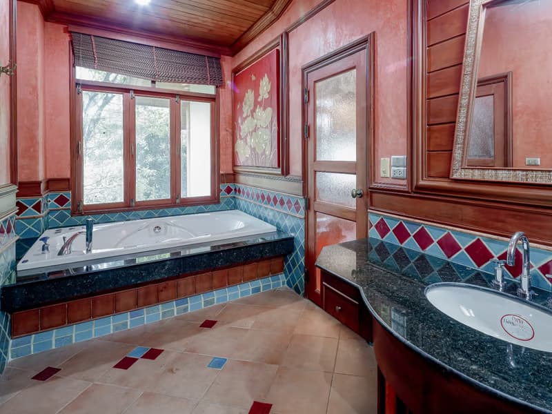 7 Bed House for Sale in Mueang Chiang Mai