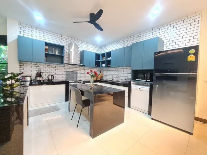4 Bed House for Rent in San Sai District