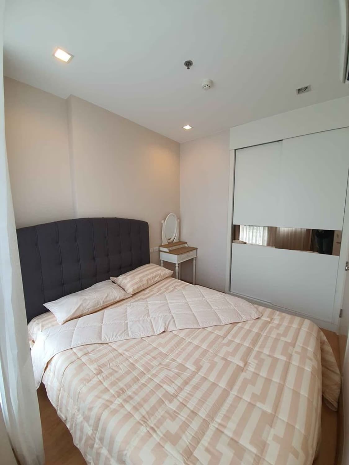  - Image 7