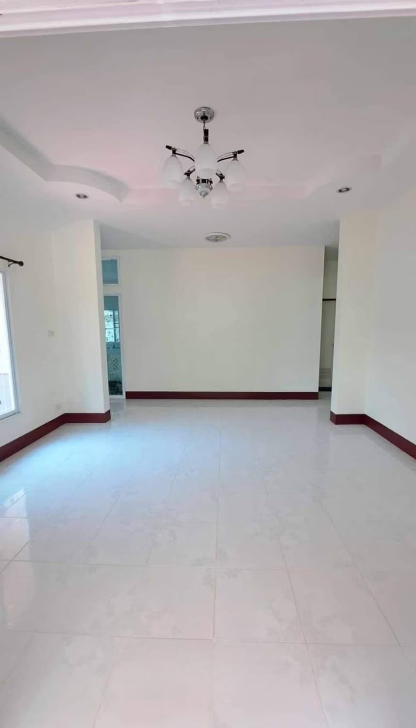 3 Bed House for Sale in Hang Dong - Image 3