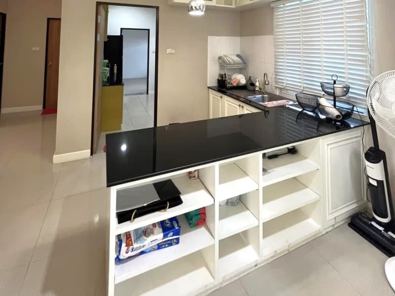 4 Bed House for Rent in San Kamphaeng
