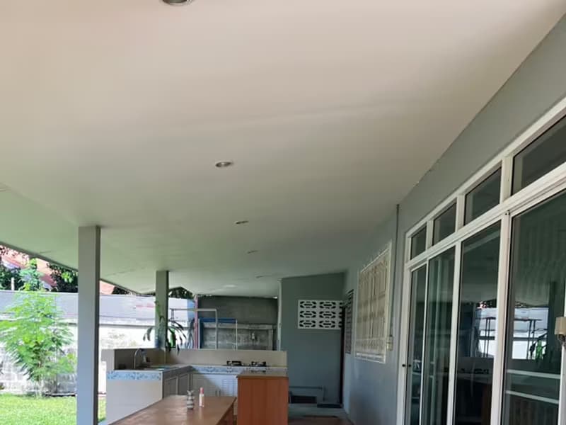 detached_house