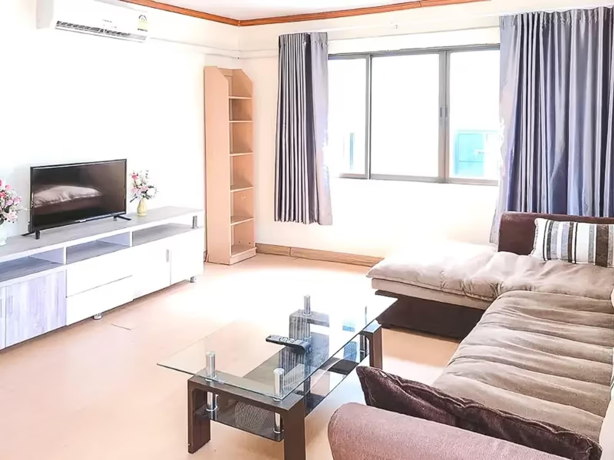 4 Bedroom Condo - Image 11