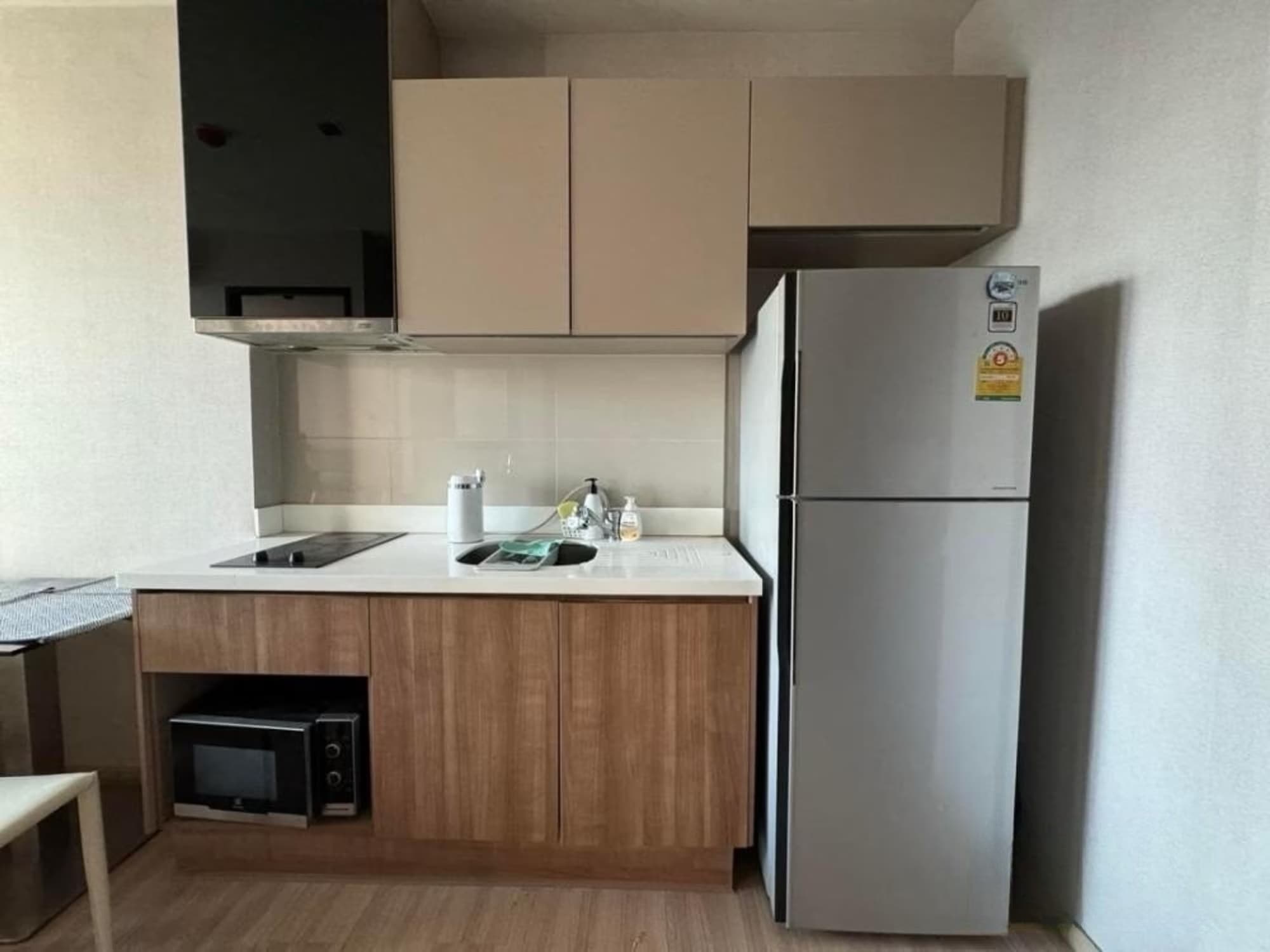 1 Bed Condo for Rent in Sathon - Image 2
