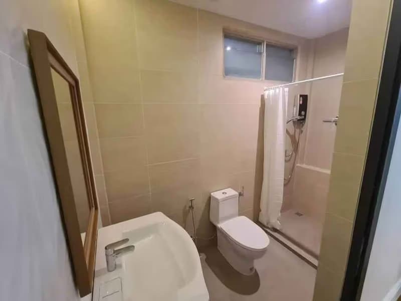 5 Bed House for Rent in Khlong Toei
