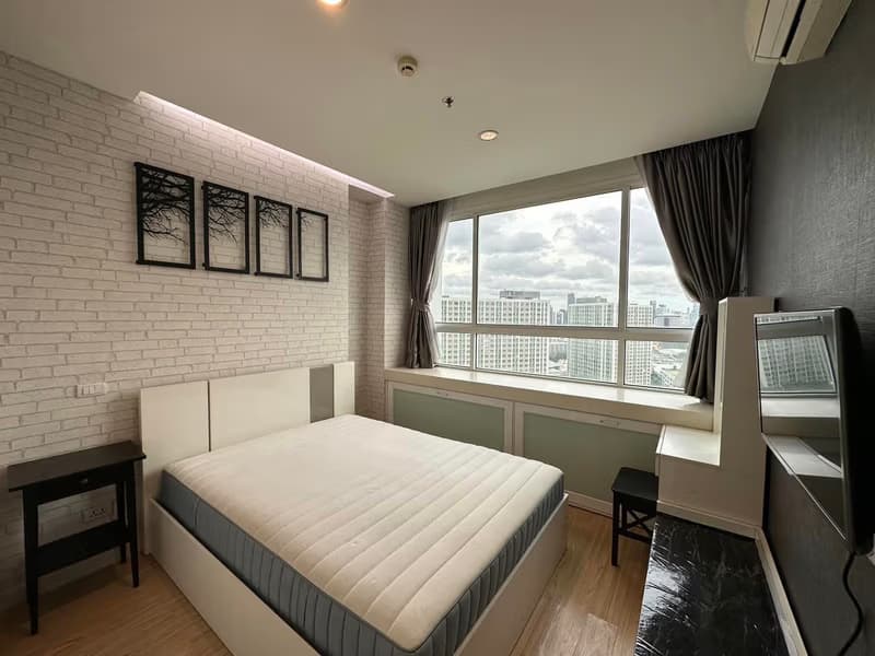 1 Bed Condo for Rent  Near Phra Ram 9 MRT